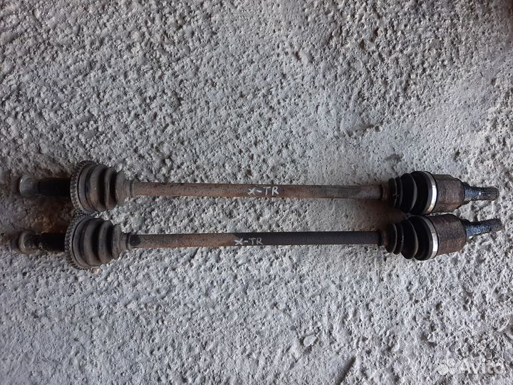 Задний левый и правый привод Nissan X-Trail T30