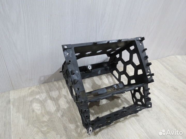 Рамка магнитолы Volkswagen Polo