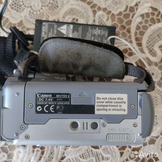 Видеокамера canon