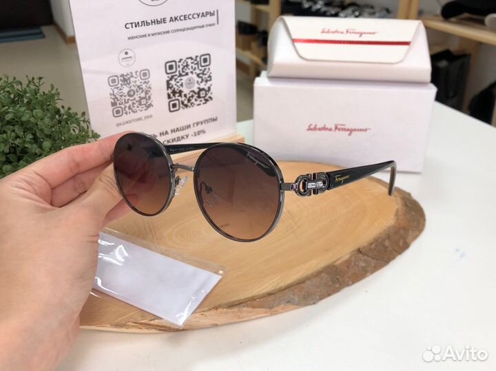 Солнцезащитные очки женские ferragamo