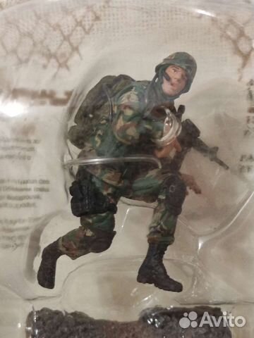 Коллекционная фигурка