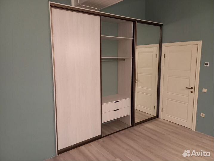 Угловой шкаф