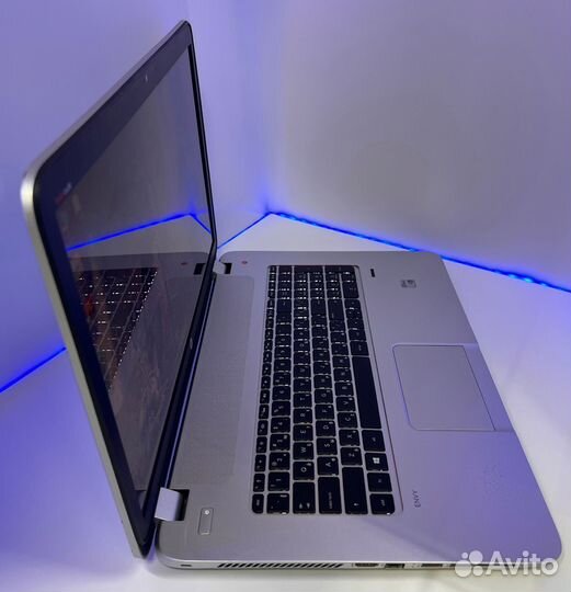 Ноутбук HP Envy 17