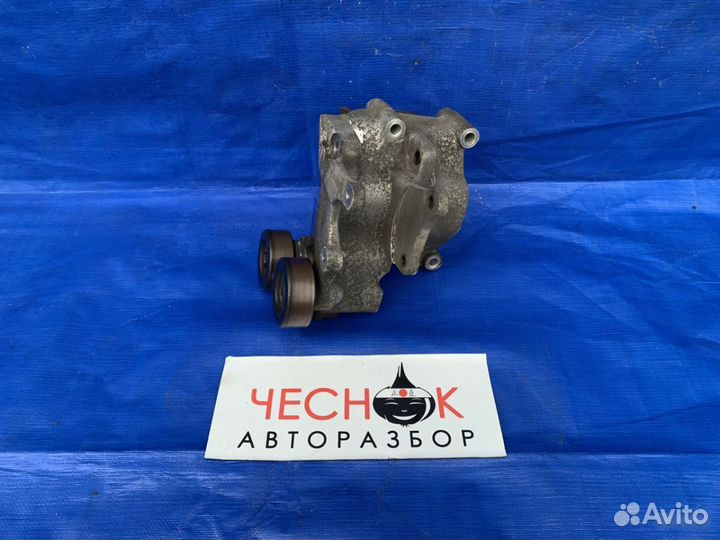 Кронштейн генератора нятяжитель ремня Tucson JM