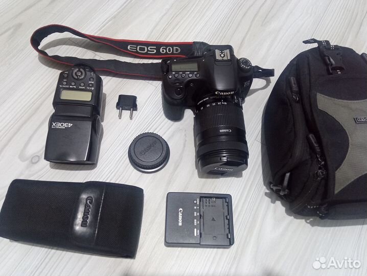 Зеркальный фотоаппарат canon 60d