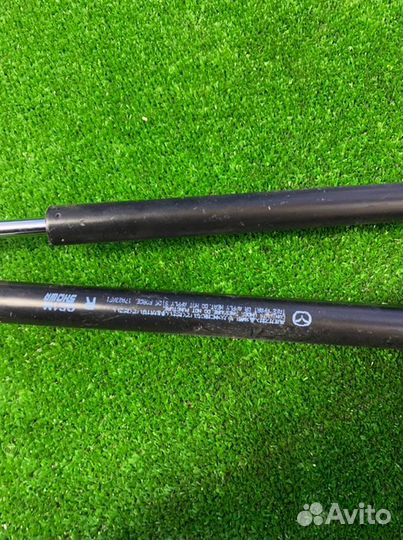 Амортизатор крышки багажника Mazda 6 GH L813 2010