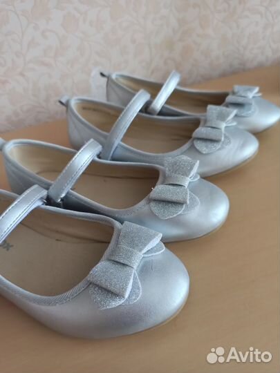 Туфли для девочек двойняшек