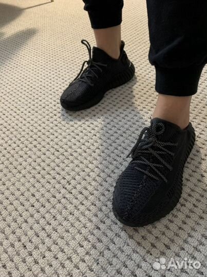 Кроссовки adidas yeezy boost