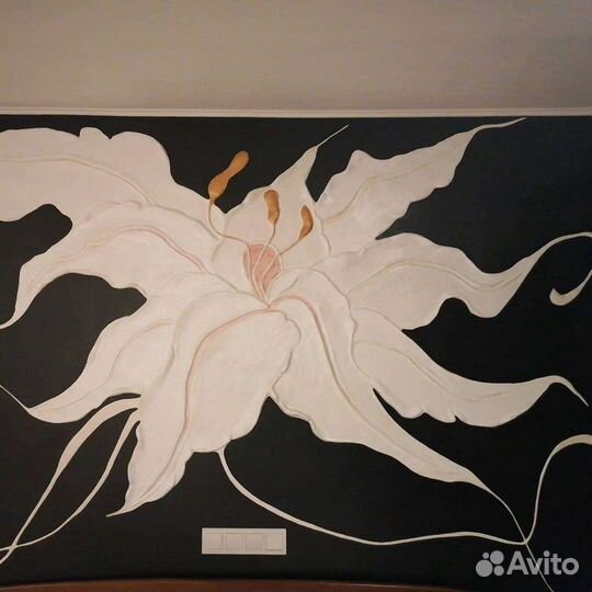 Барельефы, роспись стен