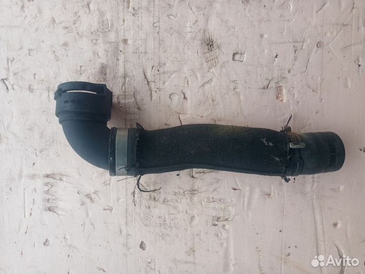 Патрубок Audi A8 D3 3B0122291K