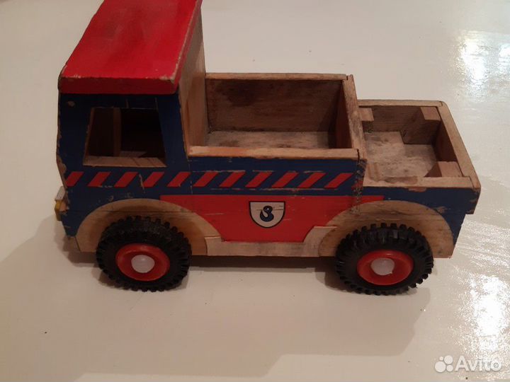 Игрушка автомобиль СССР