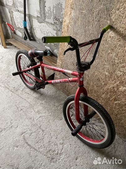 Трюковой велосипед BMX