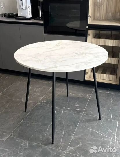 Стол новый (доставка)