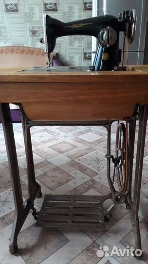 Швейная машина Подольск ножная