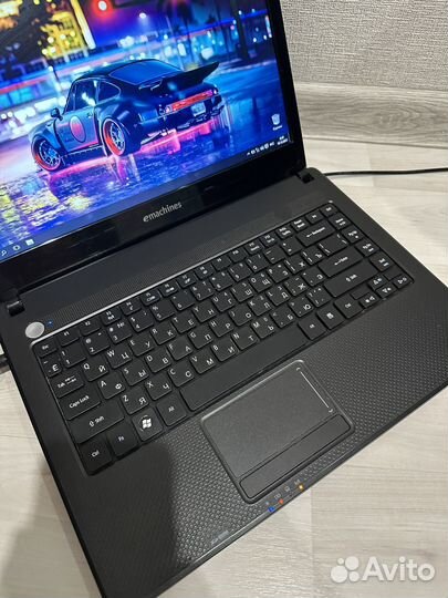 Мощный Современный Ноутбук