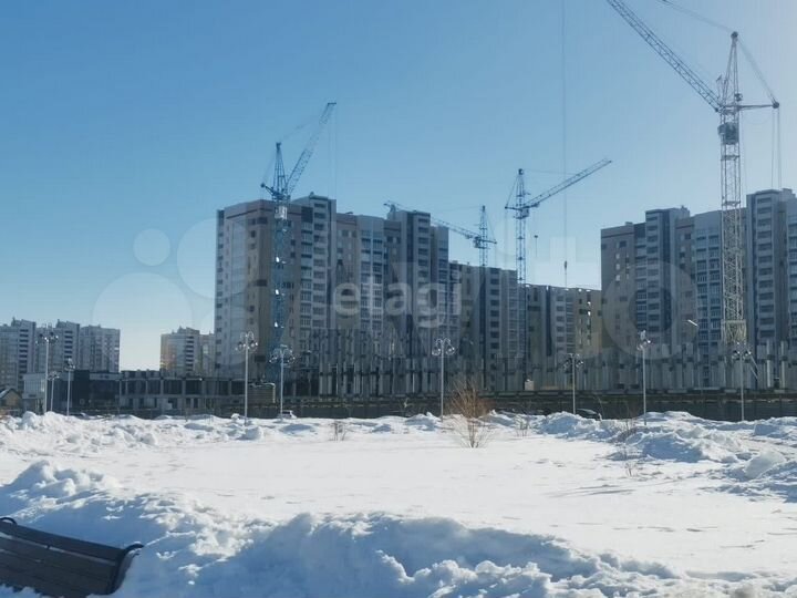 2-к. квартира, 67 м², 14/17 эт.