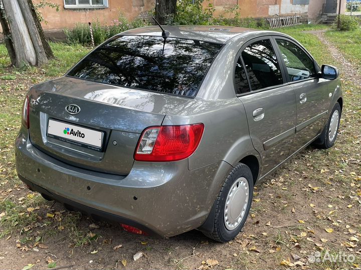 Kia Rio 1.4 AT, 2010, 116 000 км