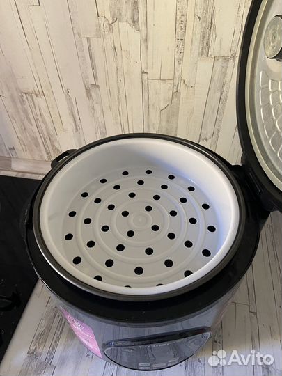 Мультиварка polaris pmc 0570ad