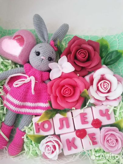 Зайчики вязаный, ручной работы