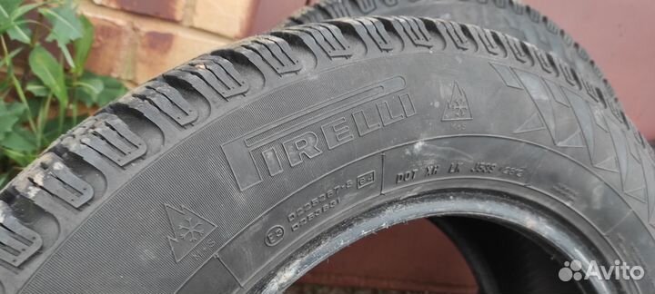 Pirelli Winter Carving Edge 215/65 R16 98T
