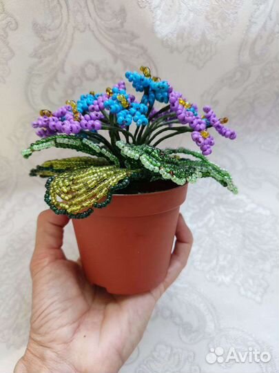 Цветы из бисера в горшке ручной работы