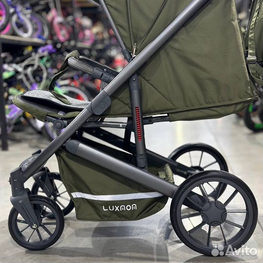 Новая прогулочная коляска luxmom 790