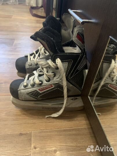 Коньки хоккейные