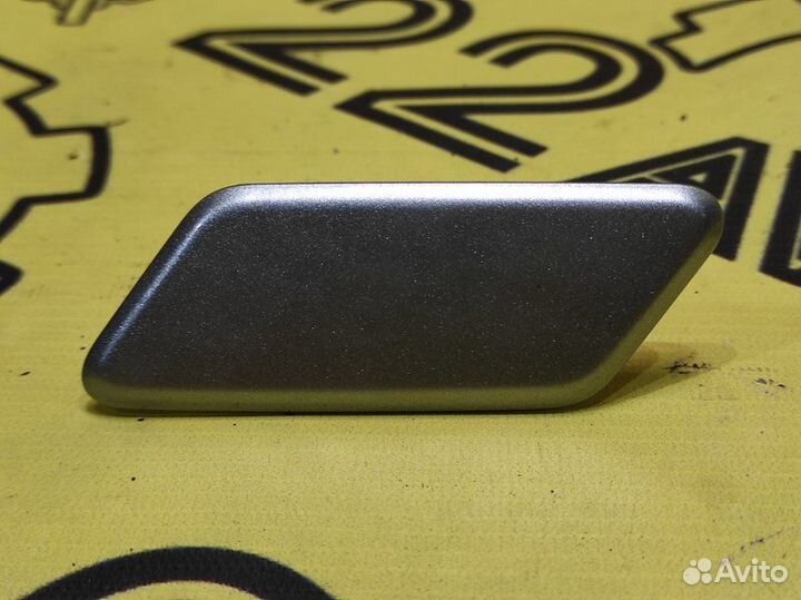 Крышка форсунки омывателя передняя левая Subaru