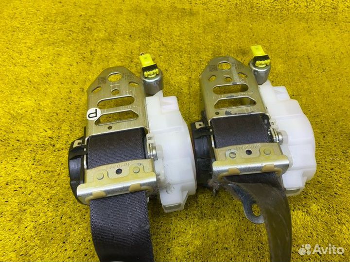 Ремень безопасности пара перед передний Toyota