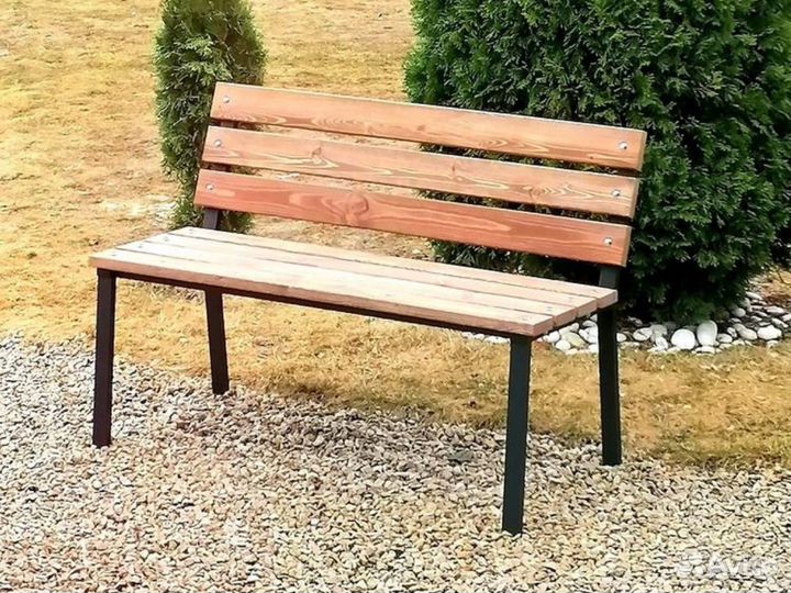 Скамейка деревянная садовая