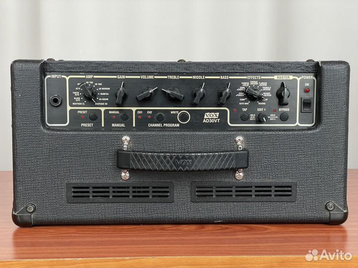 Комбоусилитель Vox ad30vt