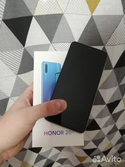 HONOR 20s, 6/128 ГБ