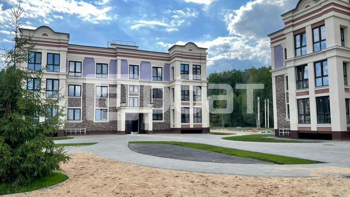 2-к. квартира, 71 м², 1/3 эт.