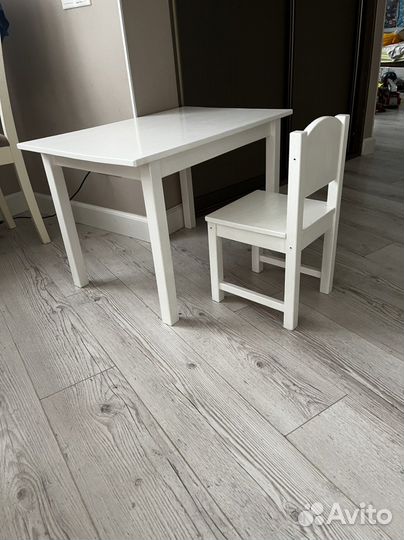 Детский стол и стул IKEA сундвик