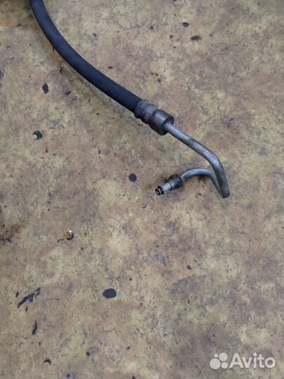 Шланг гур 2.4л 3.3л Додж караван Вояджер 01-07г