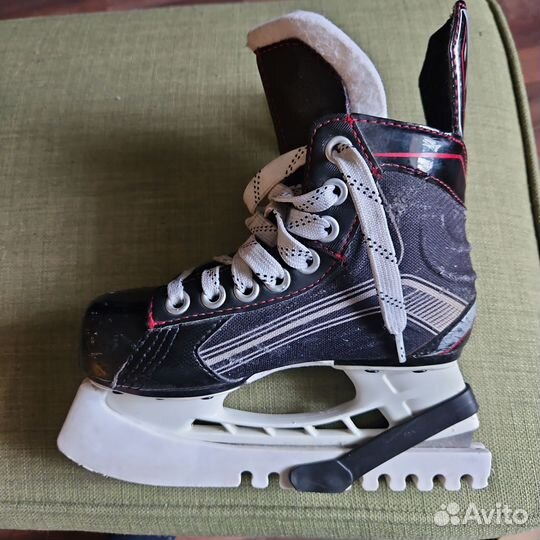 Коньки Bauer Vapor X300 YTH 11.0