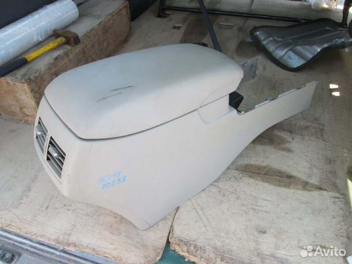 Бардачок между сиденьями Toyota Camry ACV45 2AZ-FE