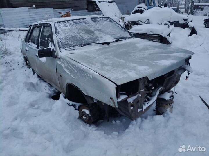 ВАЗ 21099 1.6 МТ, 2002, битый, 150 000 км