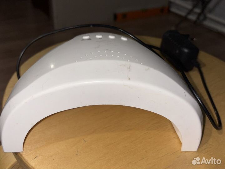 Лампа для ногтей