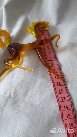 Фигурка коня из цветного стекла времен СССР