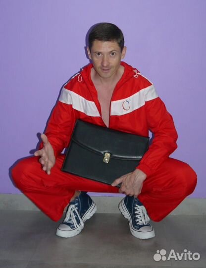 Спортивный костюм в стиле 90-хх