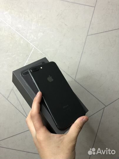 iPhone 8 Plus, 64 ГБ