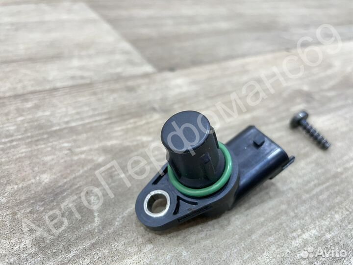 Датчик распредвала Volvo XC60 XC90 XC70 S80 S60