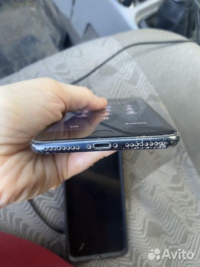Телефон iPhone 7 plus