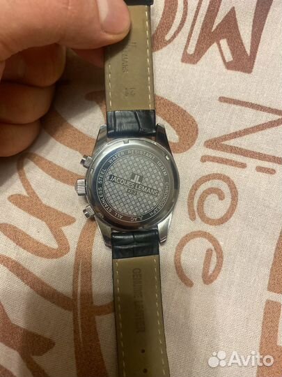 Часы jacques lemans