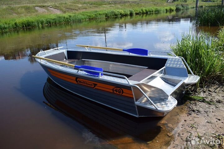 Лодка моторно-гребная Wellboat-42 (Вельбот -42)
