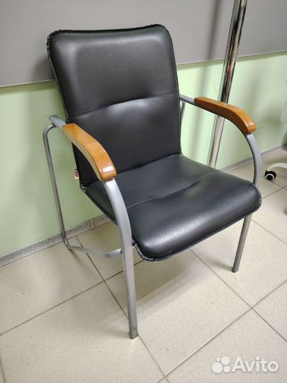 Стул офисный