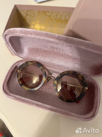 Солнцезащитные очки miu miu оригинал новые