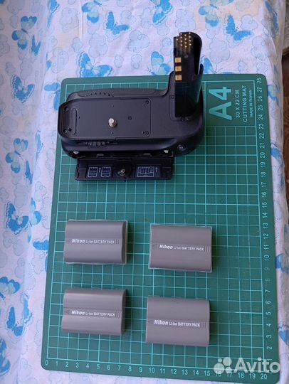Батарейная ручка для D80/D90 + 3 акб Nikon EN-EL3e