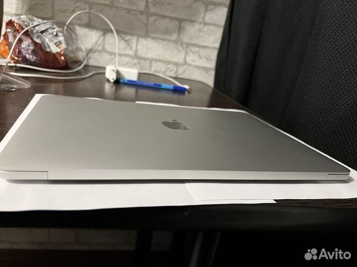Macbook pro 13 2020 i5 16gb 512